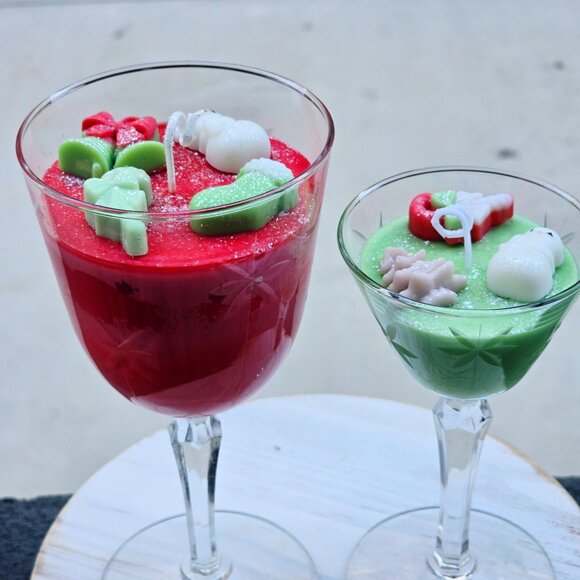 Holiday Candle Set ✦ Apple Cinnamon & Mistletoe ✦ Soy Wax Vintage Etched Glass - Picture 9 of 13